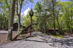 Kelly Cabin at Camp Wally | Classic Lake Cabin - Image 3
