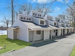 Lake Front 2BR/2BA at Paupack Hills Golf Course - Image 4
