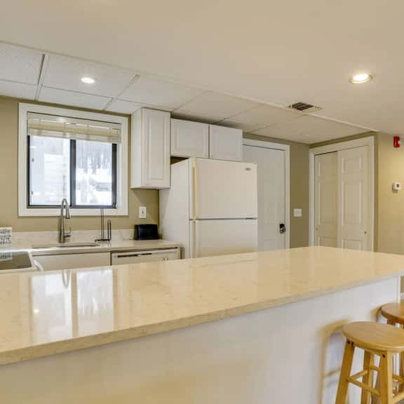 All-Season Lake Wallenpaupack Condo w/ Views - Image 1