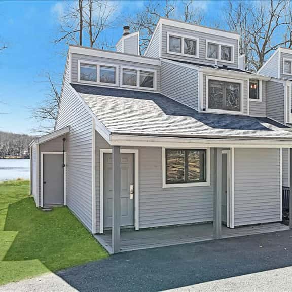 Lake Front 2BR/2BA at Paupack Hills Golf Course - Image 1
