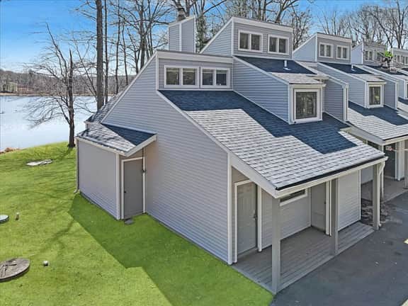 Lake Front 2BR/2BA at Paupack Hills Golf Course - Image 3