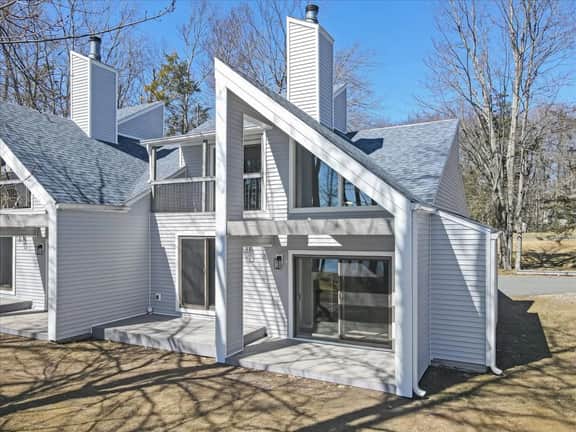 Lake Front 2BR/2BA at Paupack Hills Golf Course - Image 2